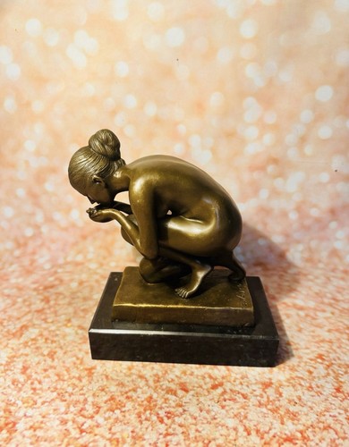Bronzefigur weiblicher akt - bronzefigur,