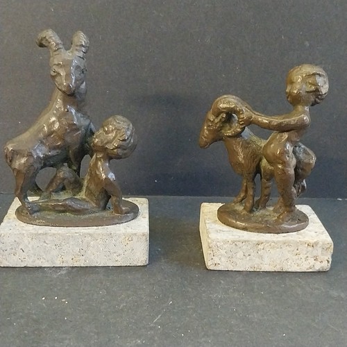Kleine bronzen auf sockel - 2,