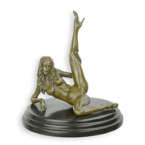 Bronzfigur erotisch frau hebt - erotisch,