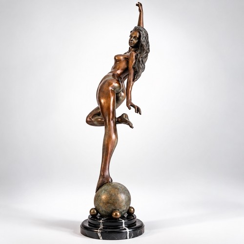 Bronzefigur bronze akt von - bronze,