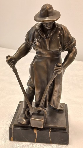 Bronze figur mit - figur,,